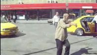 Ankaralı Dedeye Bakın Nasılda Oynuyor xD